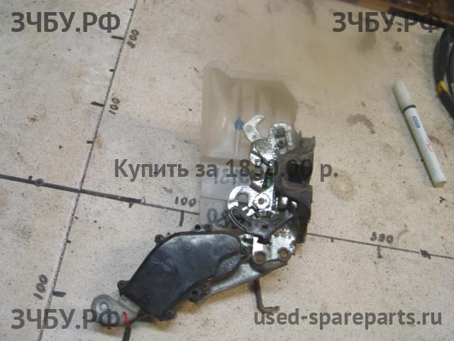 Toyota Land Cruiser 80 Замок двери задней правой