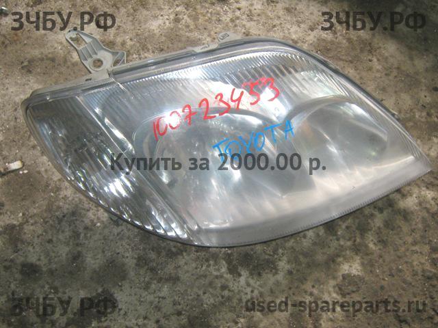 Toyota Corolla (E12) Фара правая