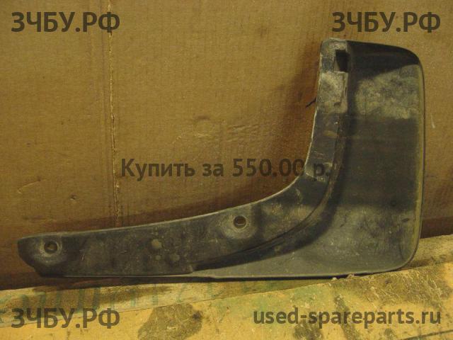 Toyota RAV 4 (2) Брызговик задний правый