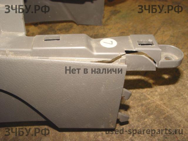 Lexus GX (1) 470 Консоль между сиденьями (Подлокотник)