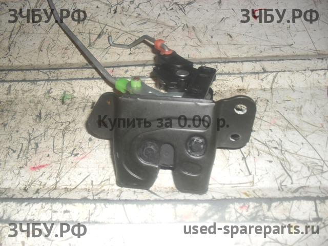 KIA Sportage 1 Замок багажника