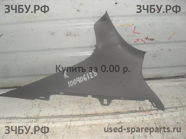 Honda Civic 8 (4D) Пластик салона
