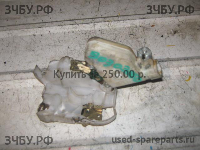 Nissan X-Trail 1 (T30) Замок двери передней правой