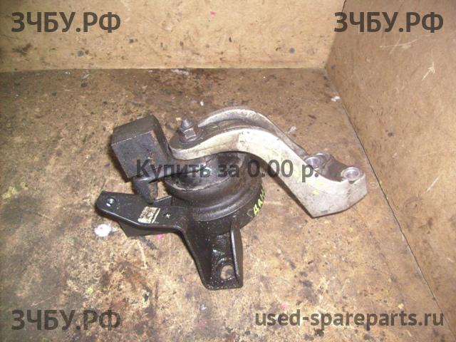 Hyundai Santa Fe 1 (SM) Опора двигателя