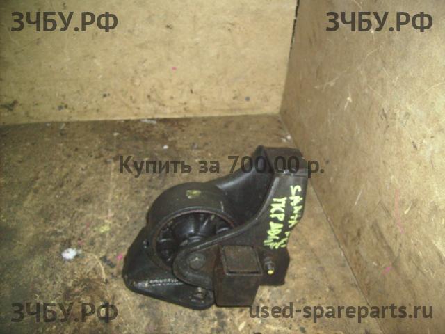 Hyundai Santa Fe 1 (SM) Опора двигателя