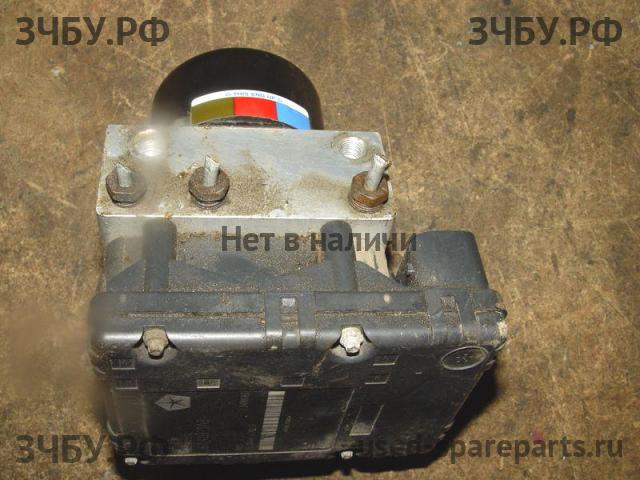 Jeep Grand Cherokee 2 Блок ABS (насос)