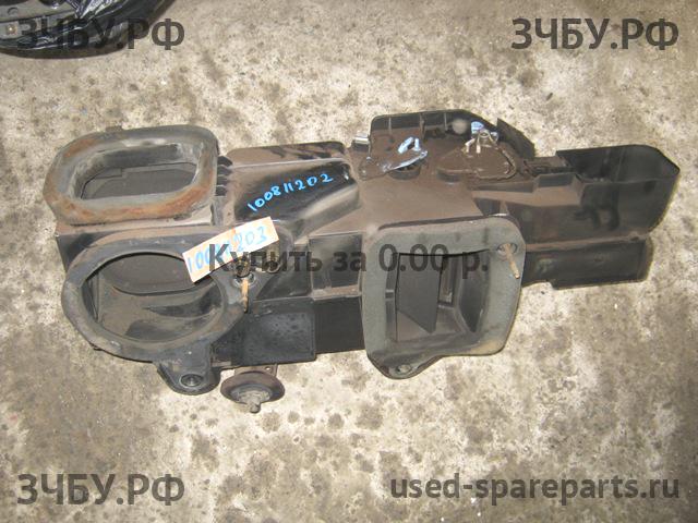 Ford Explorer 1 Корпус отопителя (корпус печки)