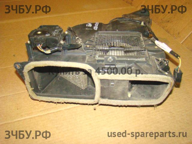 Mitsubishi Pajero/Montero 3 Корпус отопителя (корпус печки)