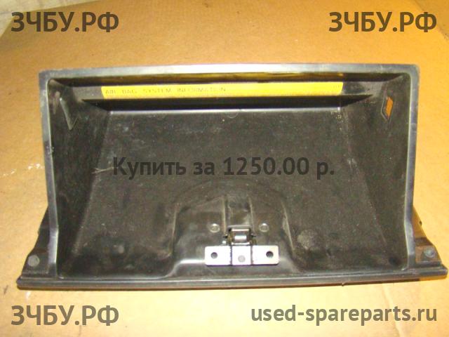 Mitsubishi Pajero/Montero 3 Бардачок