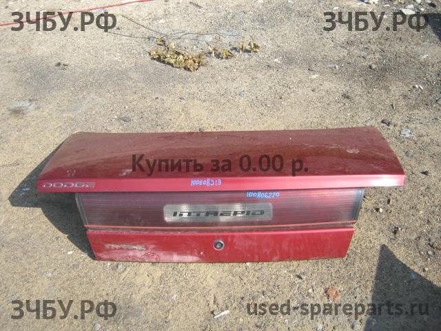 Dodge Intrepid 1 Накладка на крышку багажника