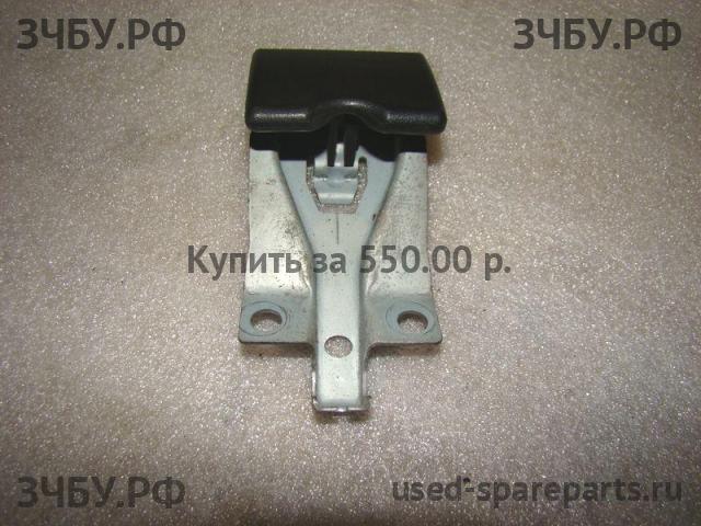 Nissan Patrol (Y61) Ручка открывания лючка бензобака