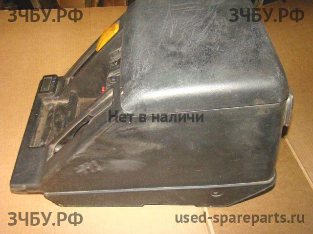 Nissan Patrol (Y60) Бардачок