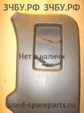 Nissan Pathfinder 2 (R51) Обшивка двери багажника