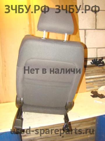 Nissan Pathfinder 2 (R51) Сиденье