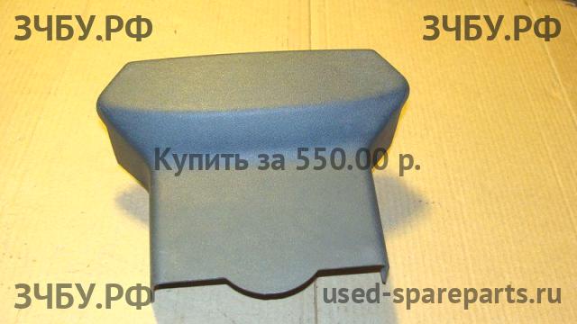 Nissan Terrano 2 (R20) Кожух рулевой колонки
