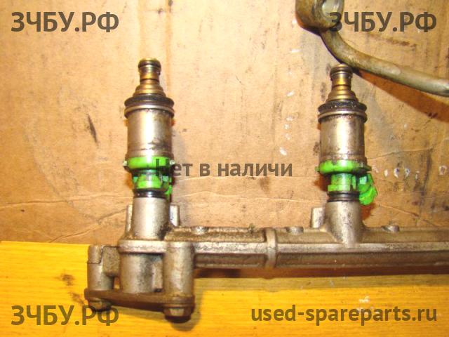 Toyota RAV 4 (1) Рейка топливная (рампа)