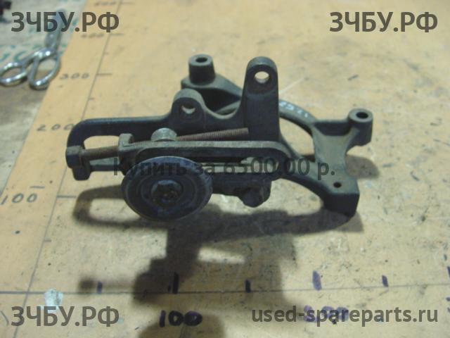 Toyota Land Cruiser 80 Кронштейн