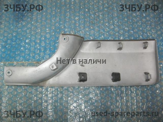 Toyota RAV 4 (3) Накладка на дверь багажника