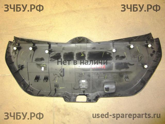 Nissan Tiida 1 Обшивка двери багажника