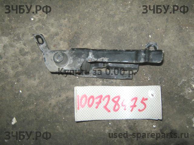 Renault Kangoo 1 Кронштейн