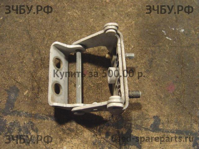 Ford Escape 1 Петля двери багажника