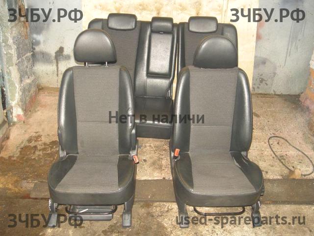KIA Sportage 2 Сиденья (комплект)