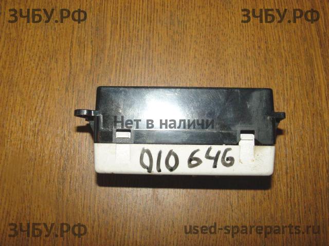 Land Rover Freelander 1 Часы