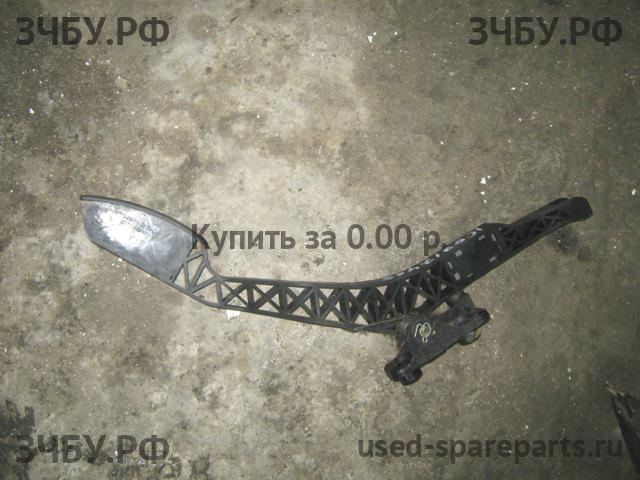 Hyundai Trajet Педаль газа