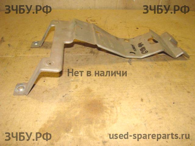 Jeep Grand Cherokee 1 Кронштейн