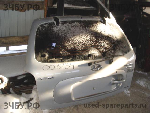 Hyundai Santa Fe 1 (SM) Петля двери багажника