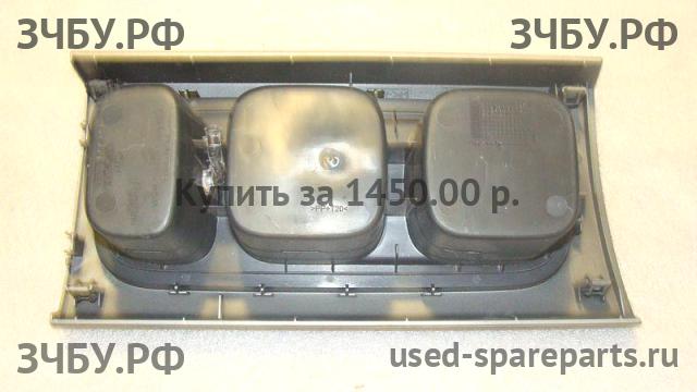 Nissan Pathfinder 2 (R51) Подстаканник