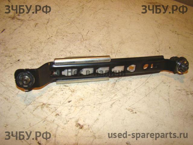 Nissan Pathfinder 2 (R51) Кронштейн