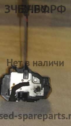 Nissan Pathfinder 2 (R51) Замок двери передней левой