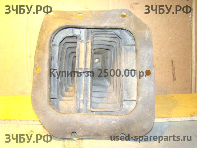 Nissan Patrol (Y60) Кожух рулевой колонки