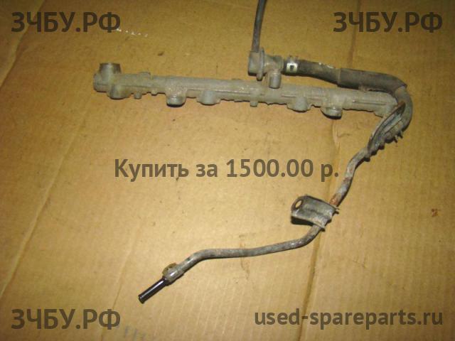 Toyota Land Cruiser 100 Рейка топливная (рампа)