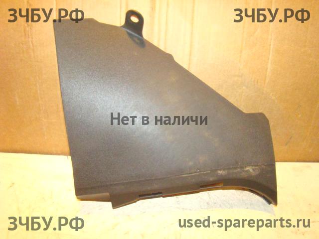 Nissan Pathfinder 2 (R51) Накладка стойки задней левой
