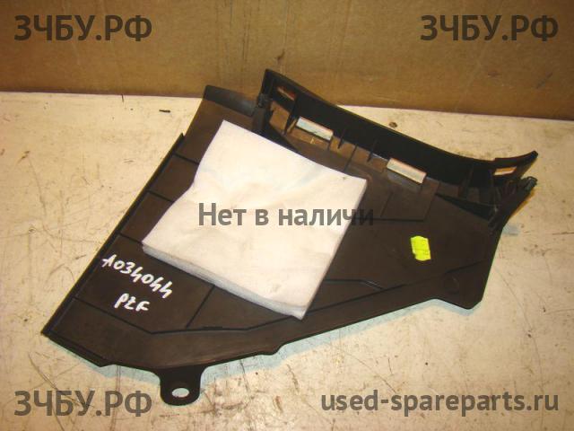 Nissan Pathfinder 2 (R51) Накладка стойки задней левой