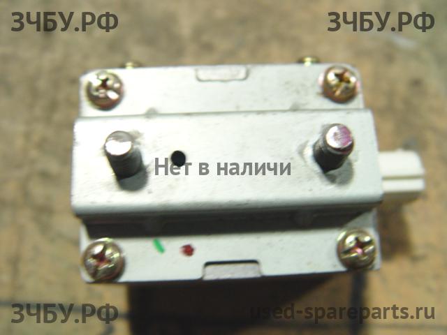 Mitsubishi Pajero/Montero 3 Датчик ABS задний