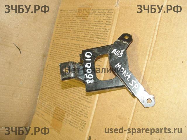 Mitsubishi Pajero/Montero Sport 1 (K9) Кронштейн блока ABS