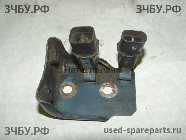 Mitsubishi Pajero/Montero 2 Кронштейн