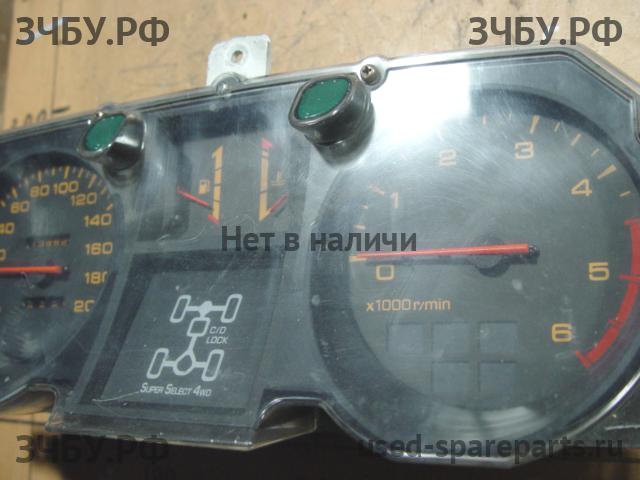 Mitsubishi Pajero/Montero 2 Панель приборов