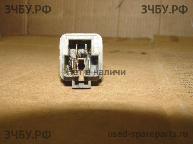Nissan Patrol (Y60) Реле