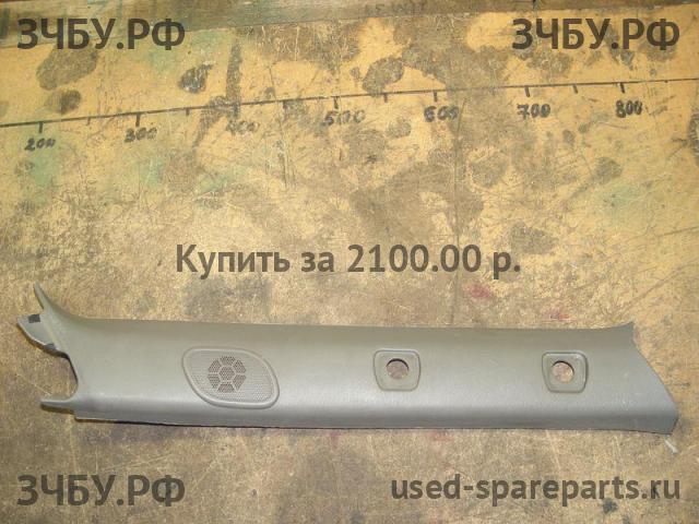 Nissan Patrol (Y61) Накладка стойки передней правой