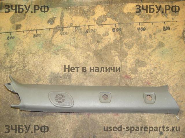 Nissan Patrol (Y61) Накладка стойки передней правой