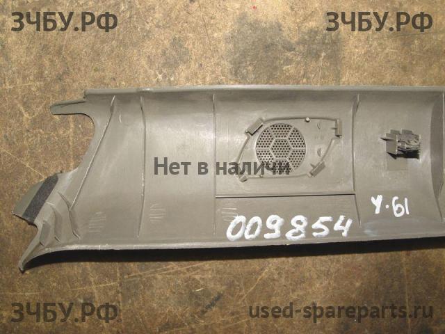 Nissan Patrol (Y61) Накладка стойки передней правой