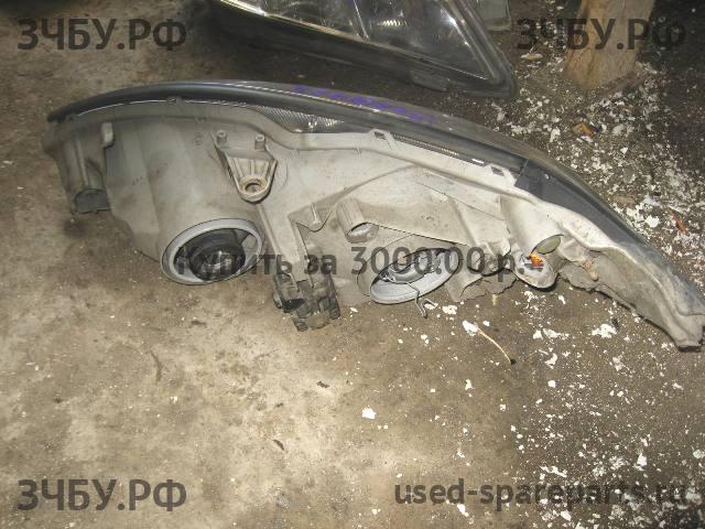 Toyota Camry 5 (V30) Фара правая