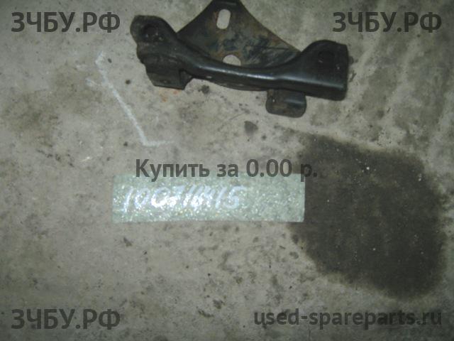 Nissan Almera 16 Кронштейн