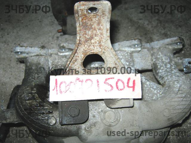 Nissan March K11 Кронштейн