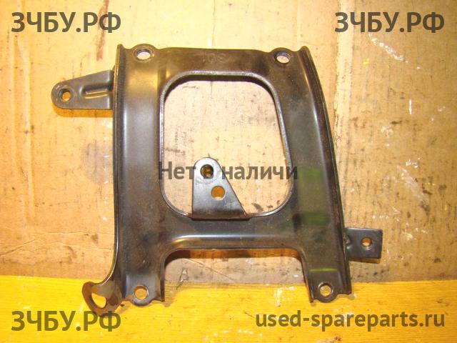 Mitsubishi Pajero/Montero 3 Кронштейн