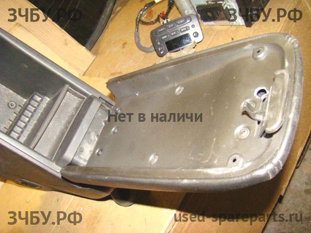 Chevrolet Trail blazer 1 Консоль между сиденьями (Подлокотник)